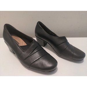 Clarks Black Collection Soft Cushion Slip Ons Women's Size 6.5 Faux Leather